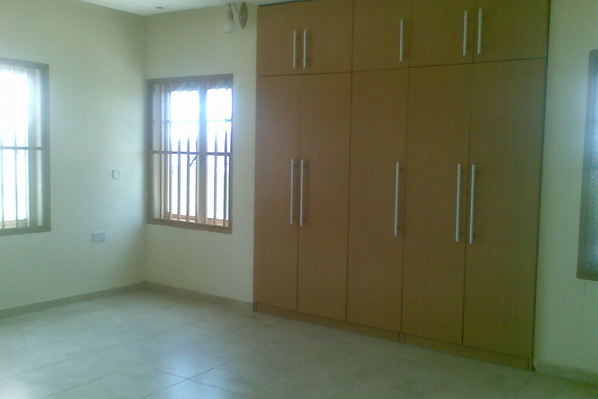 3 bedroom flat